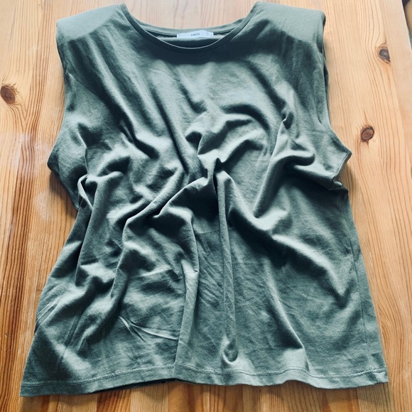 MANGO Muscle T - Picture 1 of 3